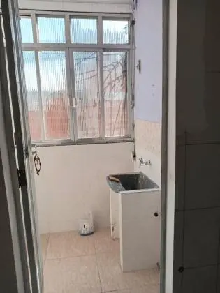 Alugo uma kitnet
