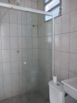 Alugo uma kitnet