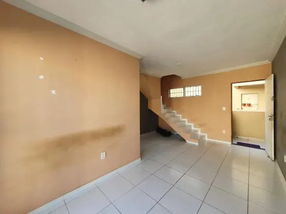 Apartamento Duplex em Candeias para Venda, com 2 quartos