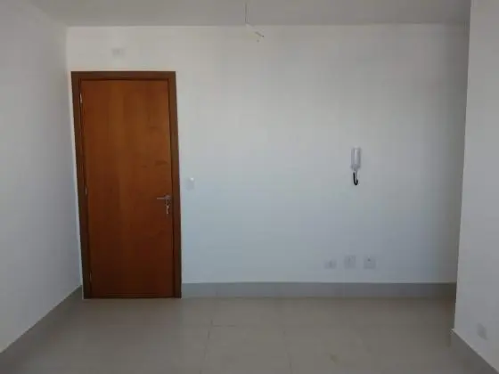 Apartamentos com 2 quartos a uma quadra da UEM para venda direto com o proprietário