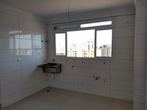 Apartamentos com 2 quartos a uma quadra da UEM para venda direto com o proprietário