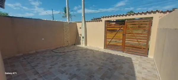 CASA À VENDA NA PRAIA
