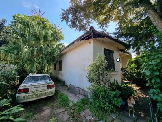 Casa de Alvenaria (154 m2), por R$ 410 mil, em Terreno amplo (432 m2), no Bairro Ipanema, em P. Alegre/RS