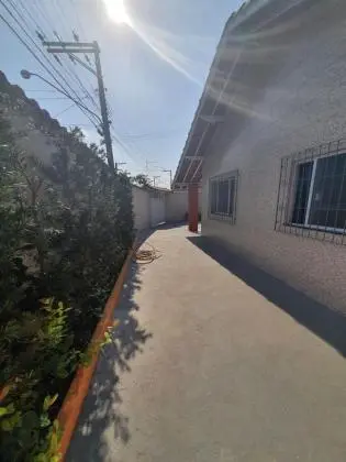 Vende-se casa no Centro de Itanhaém