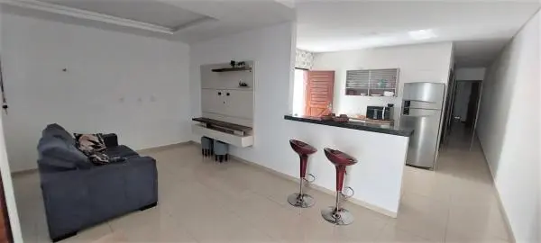 Casa térrea com 3 quartos (1 em suíte) no bairro Novo Horizonte, em Patos/PB