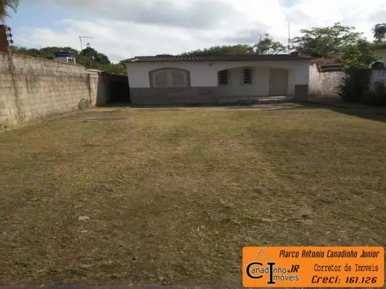Chácara no bairro Chácaras Glória em Itanhaém, com 900m de terreno e Piscina