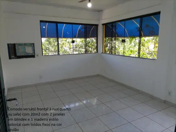 Vende-se excelente casa divisa C.Frio X S.Pedro com vista parcial do mar