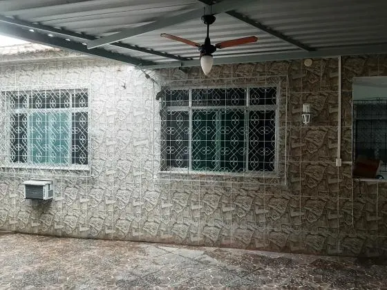 Vendo casa em condomínio residencial fechado em Inhaúma