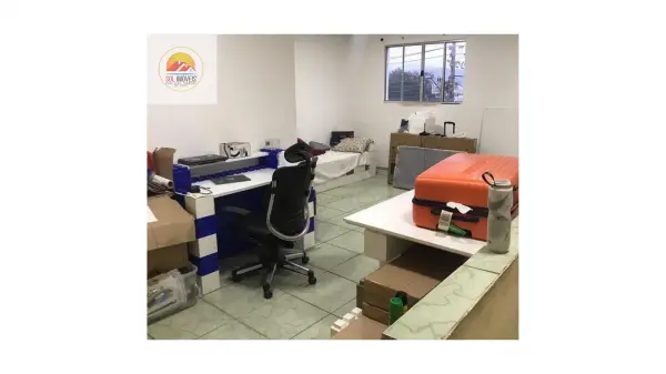 Vende - se Galpão Industrial de 600m2