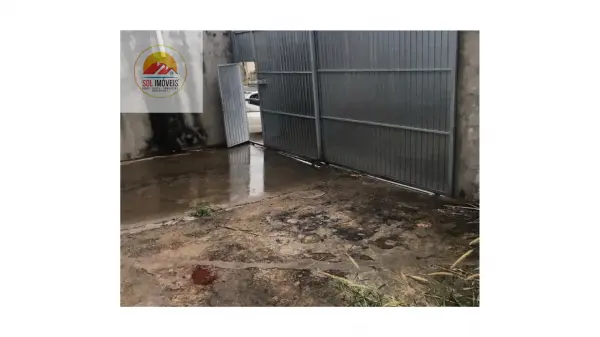 Vende - se Galpão Industrial de 600m2