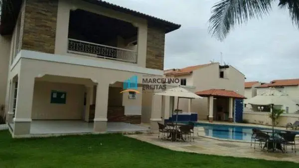 Casa de Condomínio com 3 Quartos para alugar, 131m2 - Jacunda
