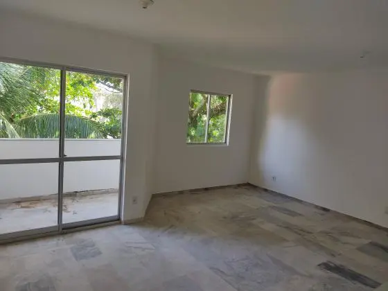 Imóvel no Costa Azul, 3/4 com dependência