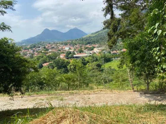 Marica Terreno (761 m ) para investimento