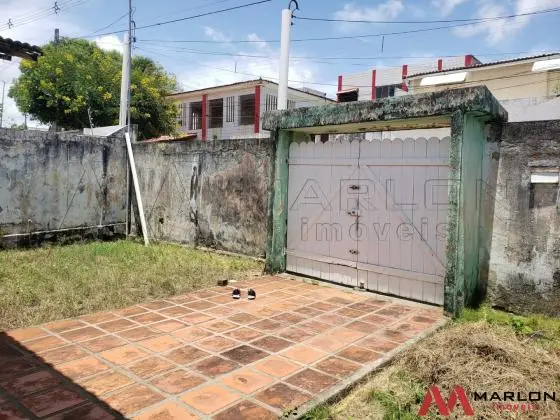 Ótima Casa em Neópolis, 3 quartos, sendo 1 suíte, quintal, 150m2