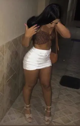Carol safada e gostosa na medida