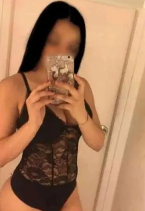 escort ninfetinha para realizar seus fetiches.