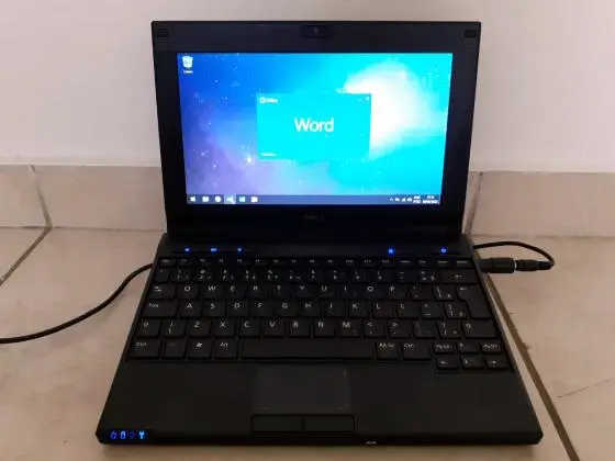 Netbook Dell, Windows 10, 250Gb de Hd, com Ç, tampa emborrachada