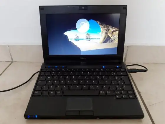 Netbook Dell, Windows 10, 250Gb de Hd, com Ç, tampa emborrachada