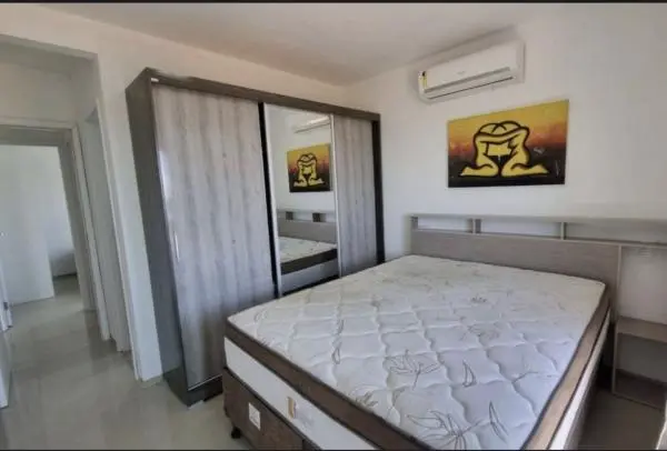 Apartamento mobiliado com vista mar