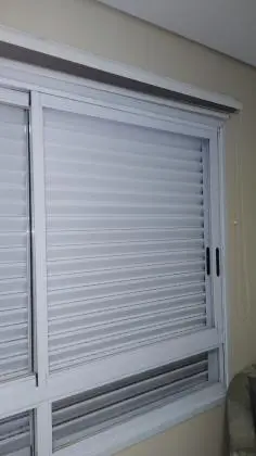 Venezianas de PVC e Alumínio