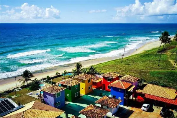 condominio inteiro a venda, estrutura frente mar - 20 minutos do aeroporto internacional de salvador