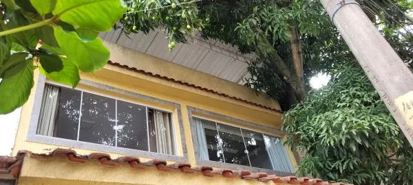 Excelente casa com 3 suítes à venda, 168m + terraço