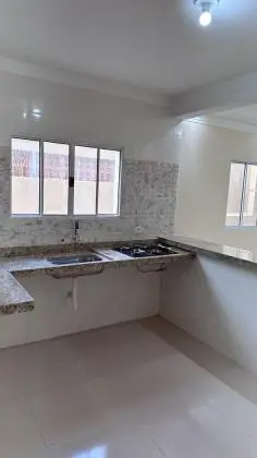 Linda casa com 3 dormitórios próximo á praia. VENHA CONFERIR!!!