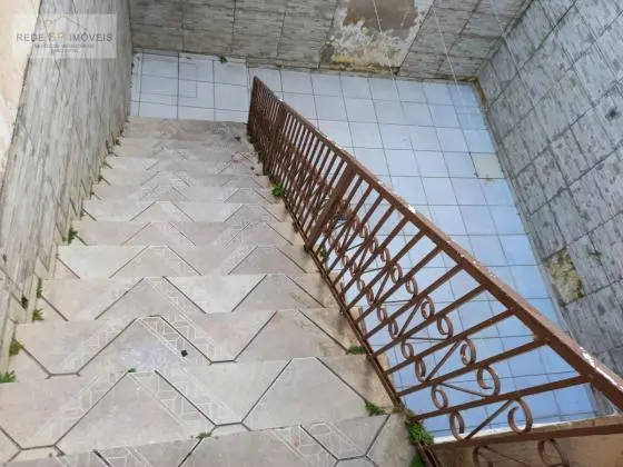 Sobrado padrão à venda