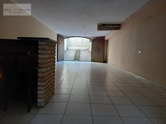 Sobrado padrão à venda
