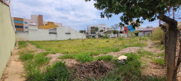 Imperdível para Investidores - Terreno Amplo em Uberlândia-MG