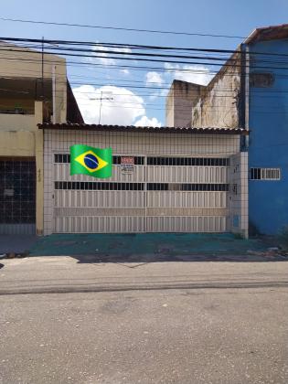 Oferta de casa plana a venda no bairro Parquelândia em Fortaleza
