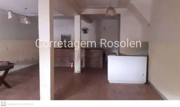 Vendo Lindo Sobrado com salão comercial no Térreo