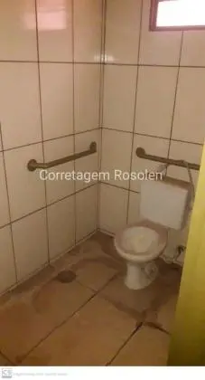 Vendo Lindo Sobrado com salão comercial no Térreo