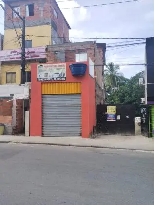 Aluga se Loja frente Avenida Aliomar na Estrada Velha Cajazeiras