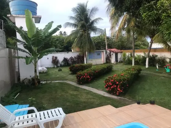 casa cond Sauaçuhy Ipioca prox a praia 3 quartos, piscina