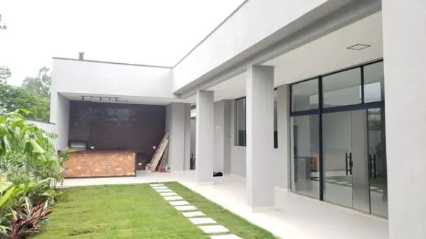 Linda Casa no Condominino Terras do Vale