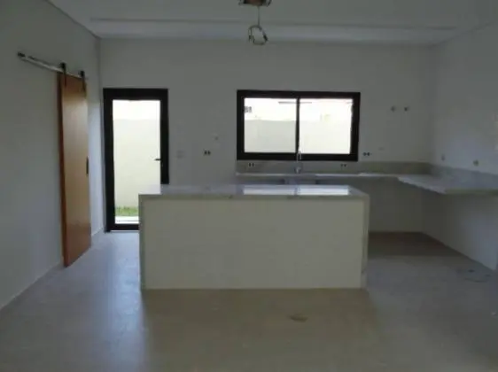Linda Casa no Condominio Alphaville II