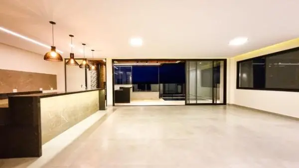 Linda Casa no Condominio Jaguary