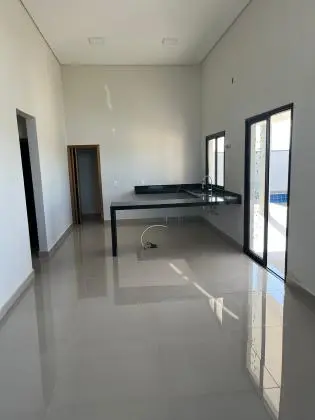 Linda Casa no Condominio Malibu