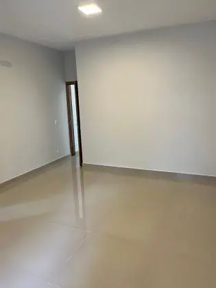 Linda Casa no Condominio Malibu