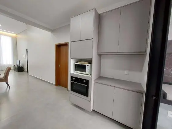 Linda Casa no Condominio Malibu