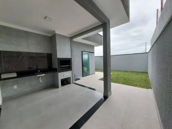 Linda Casa no Condominio Malibu