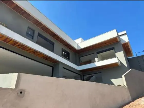 Lindo Sobrado no Condominio Verana