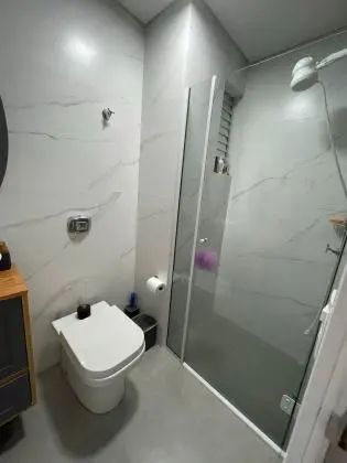 Excelente apartamento reformado em campinas com 02 dormitórios