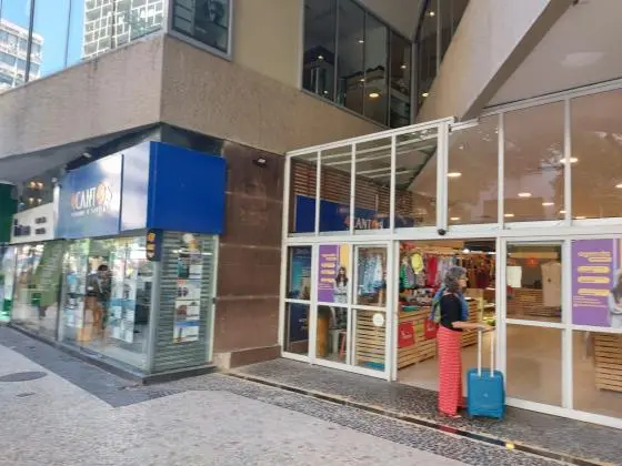 Loja Espaçosa Disponível em Copacabana!