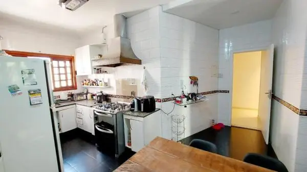 Oportunidade Única! Espetacular Casa com 5 Vagas de Garagem e Amplo Espaço