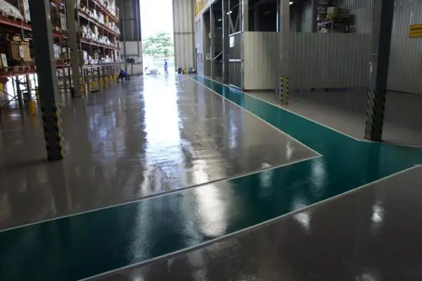 Pintura De Piso Em Epóxi Industrial, Garagens & Galpões.