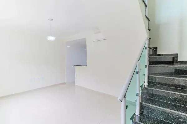 Sobrado com 3 suítes e 2 vaga em Jardim Petrópolis