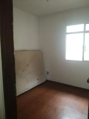 Vendo apartamento no bairro João Pinheiro (rua Domingos Ricaldoni), dois dormitórios