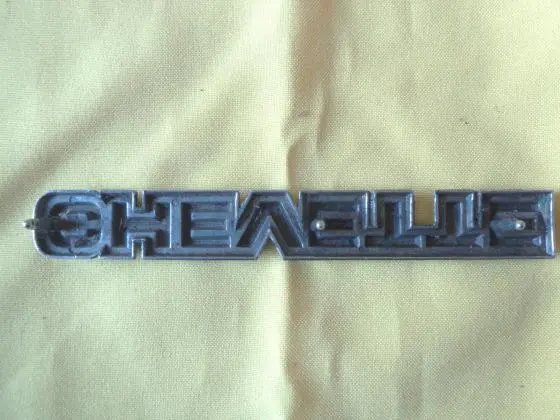 Emblema de metal do Chevett Original  GM